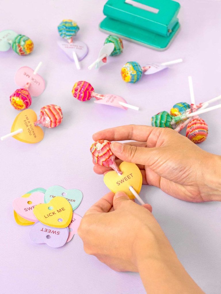 Printable Conversation Heart Lollipop Holders Lollipop Craft Diy Valentines Crafts Valentines Diy